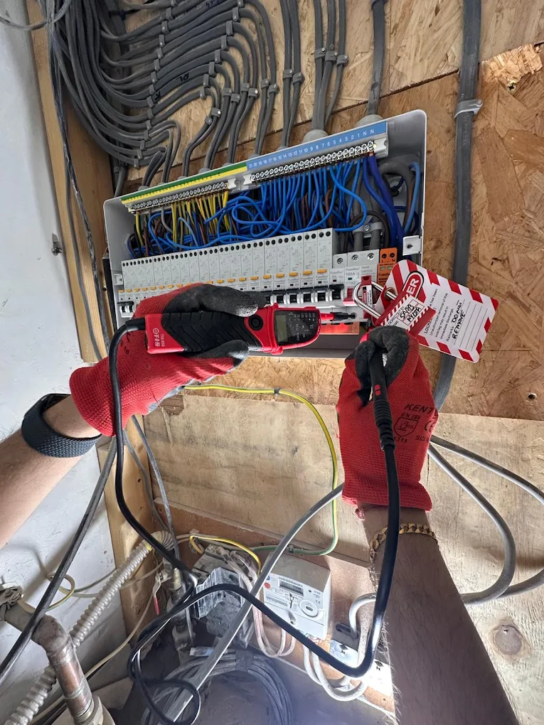 how to wire a consumer unit in garage